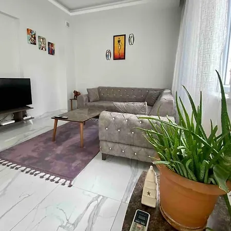 Cosy Apt. Near Heart Of *
